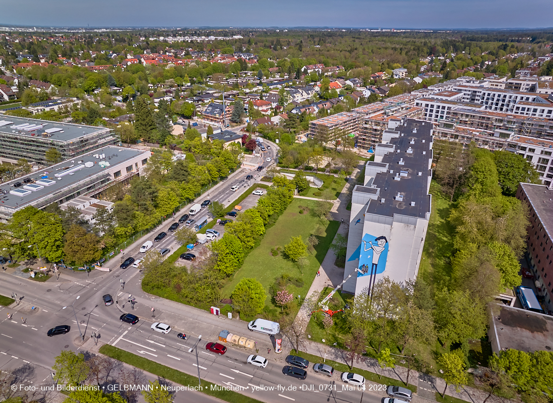 04.05.2023 - Luftbilder vom Alexisqaurtier und Pandion Verde in Neuperlach